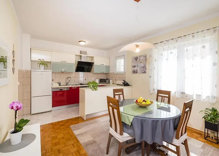 Appartement Visnja *